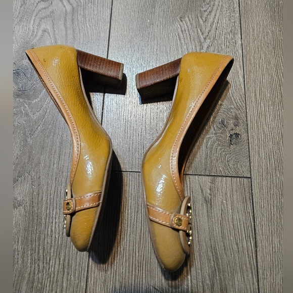 Tory Burch Calista Pumps Heels - Picture 4 of 7